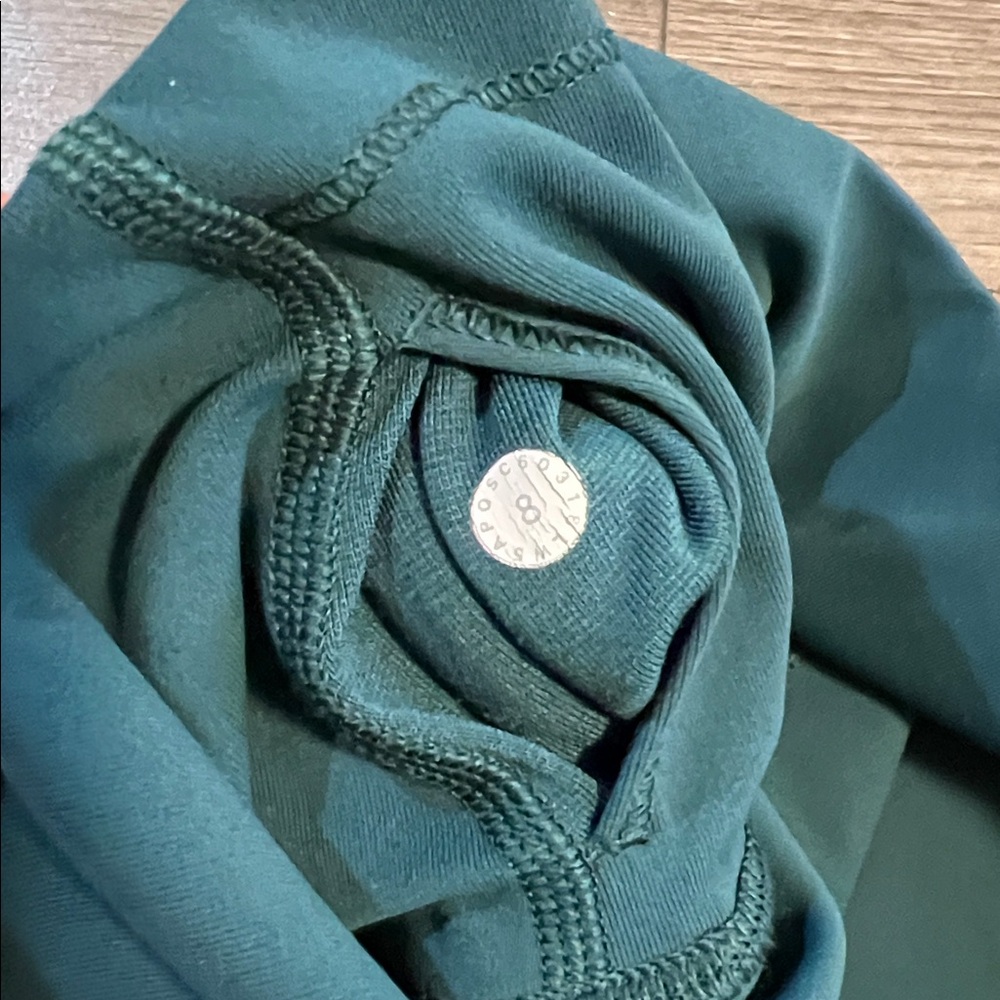 Lululemon Wunder Under Leggings - Picture 6 of 6